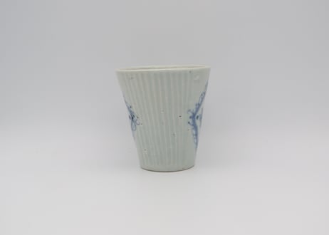 横田翔太郎　染付半磁器ダイヤ窓絵マグ５