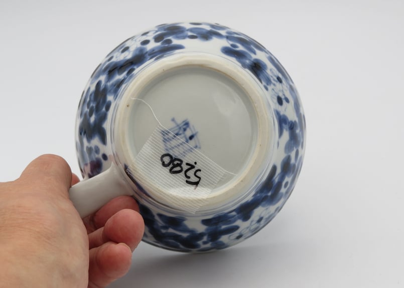 松尾貞一郎 染付磁器花のマグN2 | 工藝舎 オンラインショップ