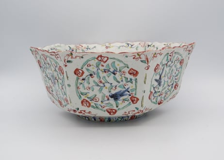 松尾貞一郎　色絵磁器五彩花鳥図六角鉢