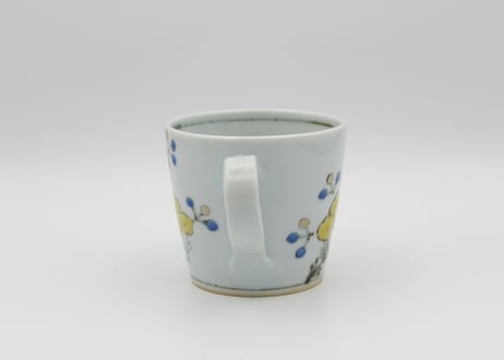 清水なお子　色絵磁器梅紋のマグ