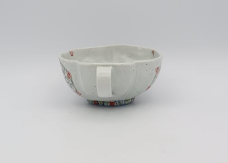 松尾貞一郎　色絵磁器五彩輪花花鳥のマグT-29