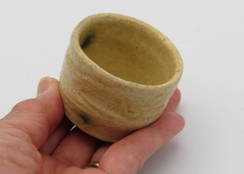 東直人 黄瀬戸のぐい呑 | 工藝舎 オンラインショップ