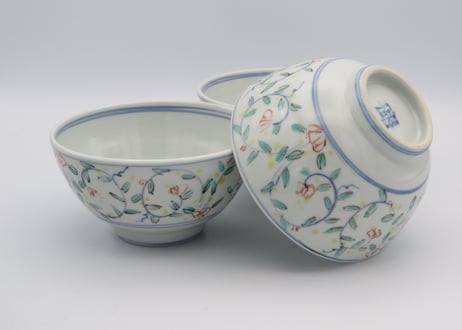 松尾貞一郎　色絵磁器花唐草飯碗