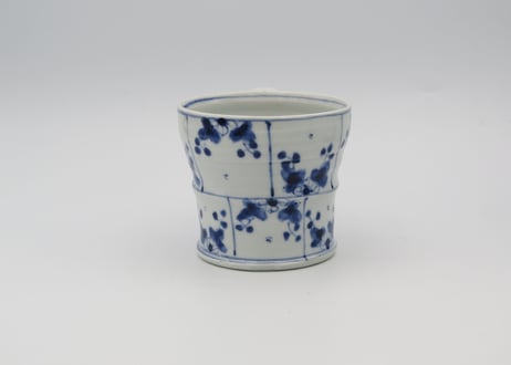 松尾貞一郎　染付磁器花紋マグ15