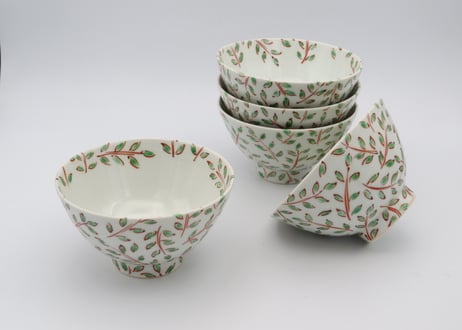 古川桜　色絵磁器木の芽飯碗