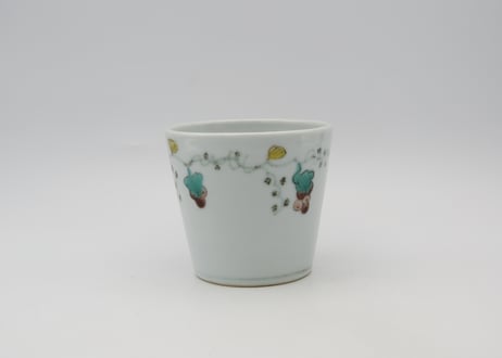 清水なお子　色絵磁器ぶどう紋マグ