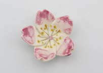 東まりこ　色絵磁器桜の箸置き