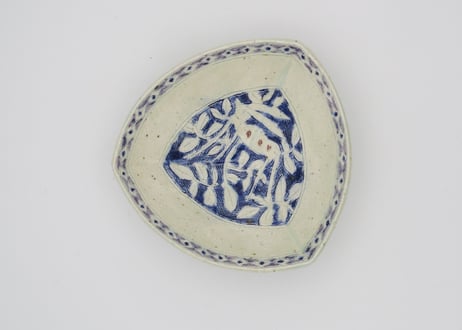 松尾三希子　半磁器色絵ターコイズ三角鉢