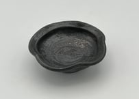 渡辺信史　黒釉梅小皿