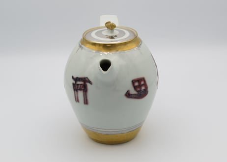松尾貞一郎　色絵磁器ポット