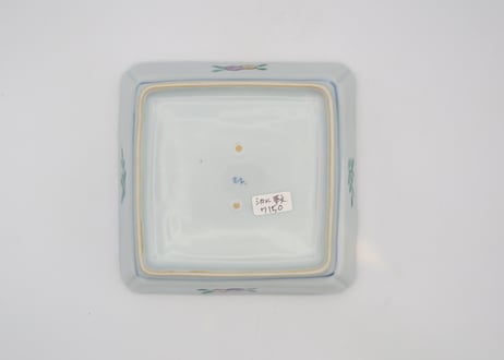 清水なお子　色絵磁器鹿に草紋四方鉢