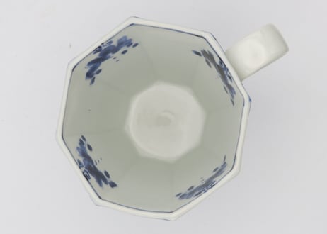 松尾貞一郎　染付磁器花紋八角形マグ