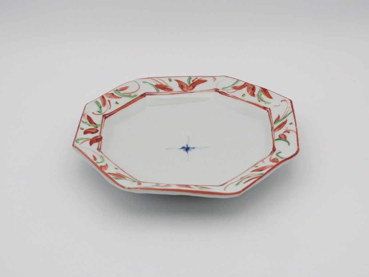 新品未使用品　初代　尾田一念　粉引鉄絵　菓子皿 fit=scale-down,w=1200