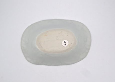 松尾貞一郎　色絵磁器楕円の小鉢T-77