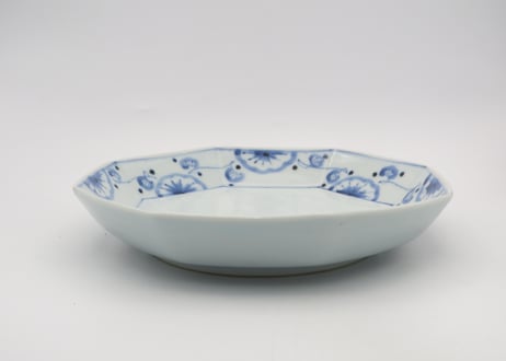 清水なお子　染付け磁器梅紋紋八角皿