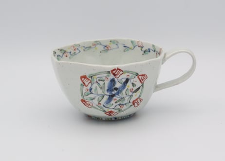 松尾貞一郎　色絵磁器五彩花鳥七角マグT-10