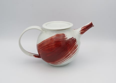 松尾貞一郎　色絵磁器赤絵のポット