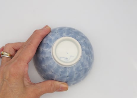 小長谷節子　染付磁器波紋飯碗