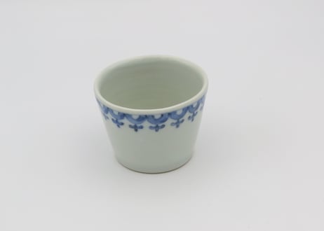 高橋宏彰　染付け磁器花紋杯
