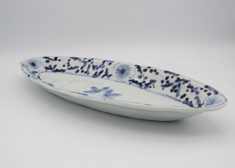 松尾貞一郎　染付磁器花紋楕円皿