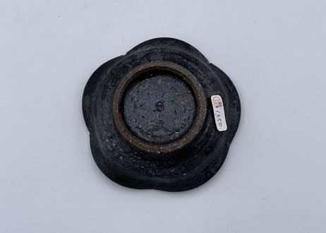 渡辺信史　黒釉梅小皿