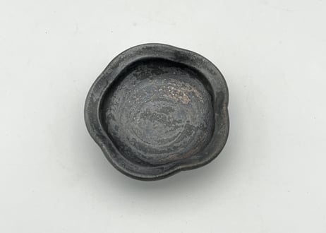 渡辺信史　黒釉梅小皿