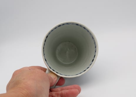 横田翔太郎　染付半磁器すみれマグ１