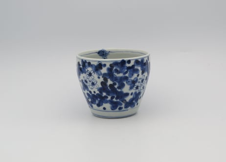 松尾貞一郎　染付磁器花ちらし（短）マグ19