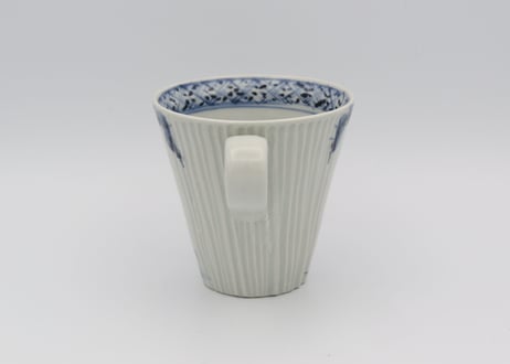 松尾貞一郎　染付け磁器凌ぎうさぎ紋マグ