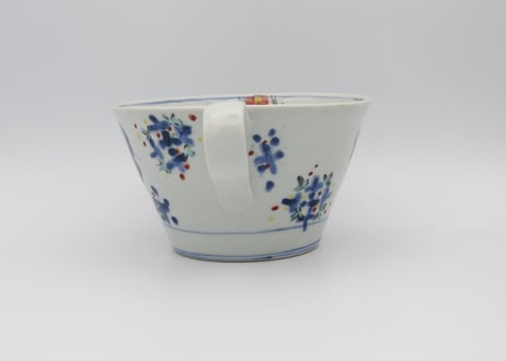 松尾貞一郎　色絵磁器花と蝶スープカップ8
