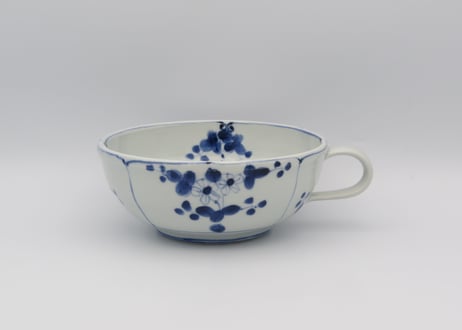 松尾貞一郎　染付け磁器花紋スープカップT-66