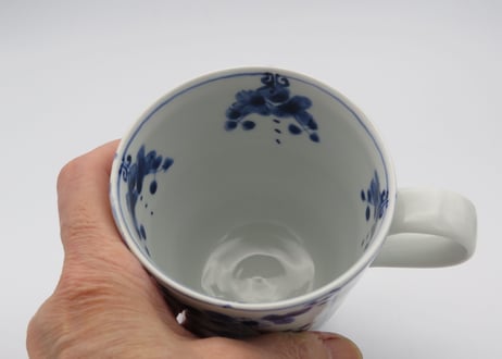 松尾貞一郎　染付磁器菊紋マグ12