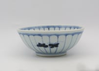 清水なお子　染付け磁器蝶紋小鉢