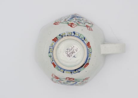 松尾貞一郎　色絵磁器五彩花鳥七角マグT-10