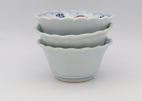 清水なお子　色絵竹と梅紋輪花小鉢