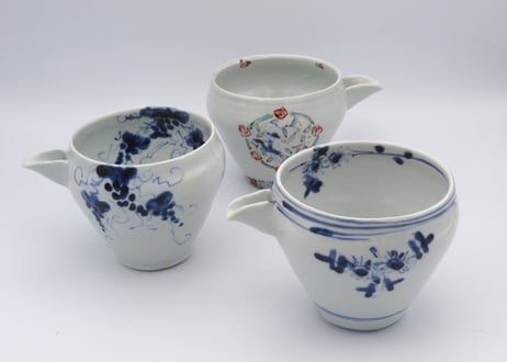 松尾貞一郎　染付磁器ブドウ紋の片口