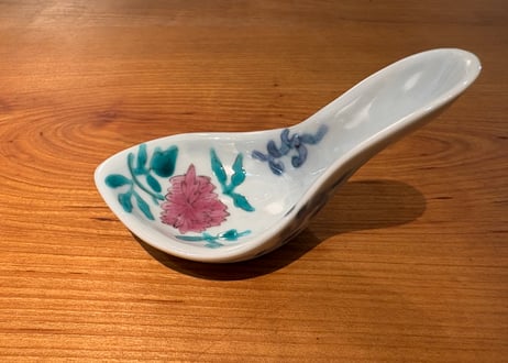 清水なお子　色絵レンゲ牡丹花唐草