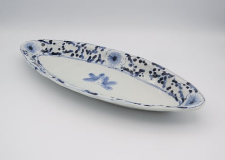 松尾貞一郎　染付磁器花紋楕円皿