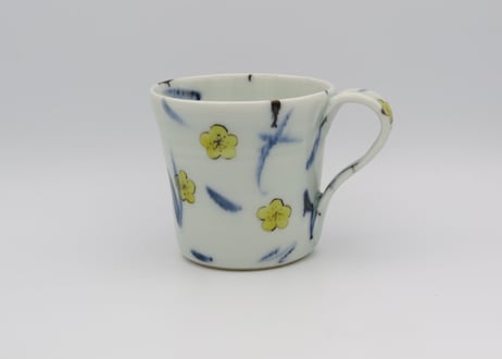古川章蔵　色絵磁器青に黄色花マグ3