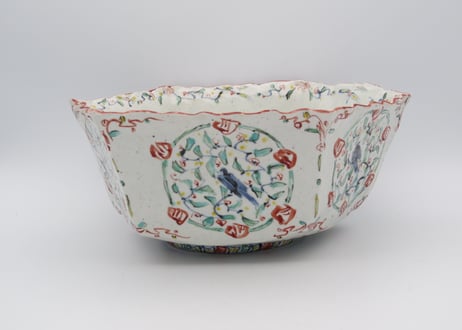松尾貞一郎　色絵磁器五彩花鳥図六角鉢