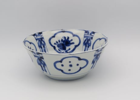 松尾貞一郎　染付磁器芙蓉手中鉢