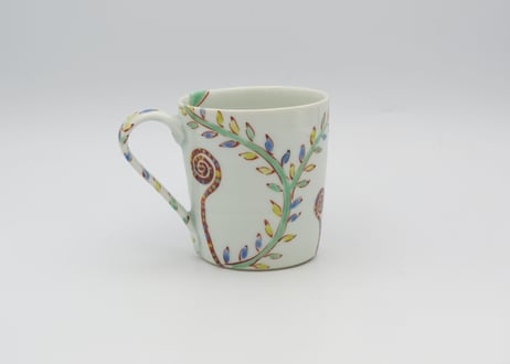 古川桜　色絵磁器赤絵ゼンマイマグ