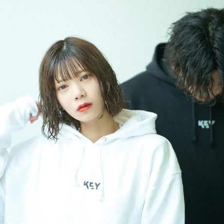 EW×Momoa Sakuraba/T-shirt