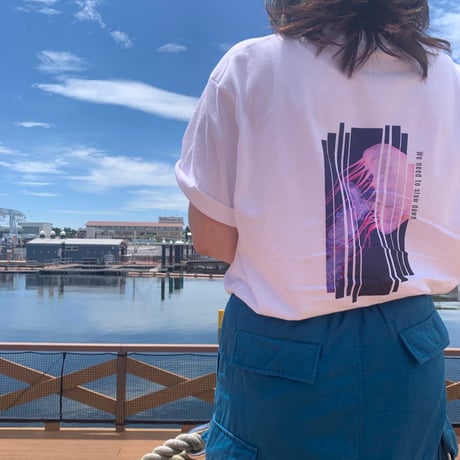 EW×momo/T-shirt