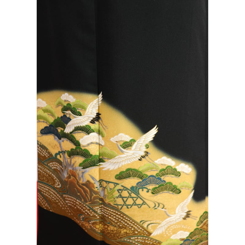 K15】鶴が羽ばたいている黒留袖 鶴の森 礼装 帯セット 正絹 | kimonoSTORE