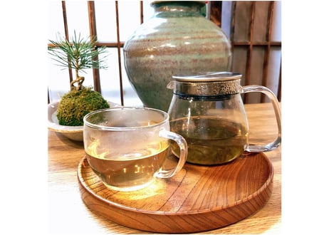 仙人のおきにいり「松葉茶」 Pine Needle Tea