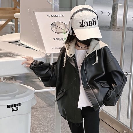 フード付きレザージャケット