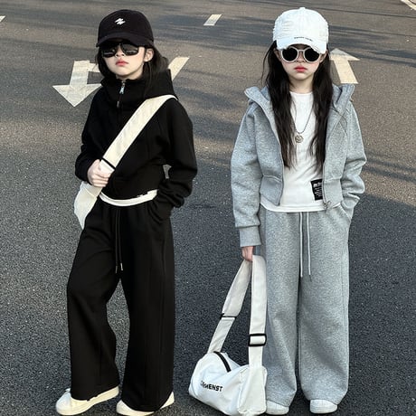 スウェットパーカー＆ワイドパンツ セットアップ