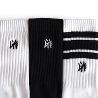 ONEPOINT EMBROIDERED SOCKS  (ノンベース)