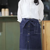 白ステッチのデニム腰下エプロン（インディゴ）